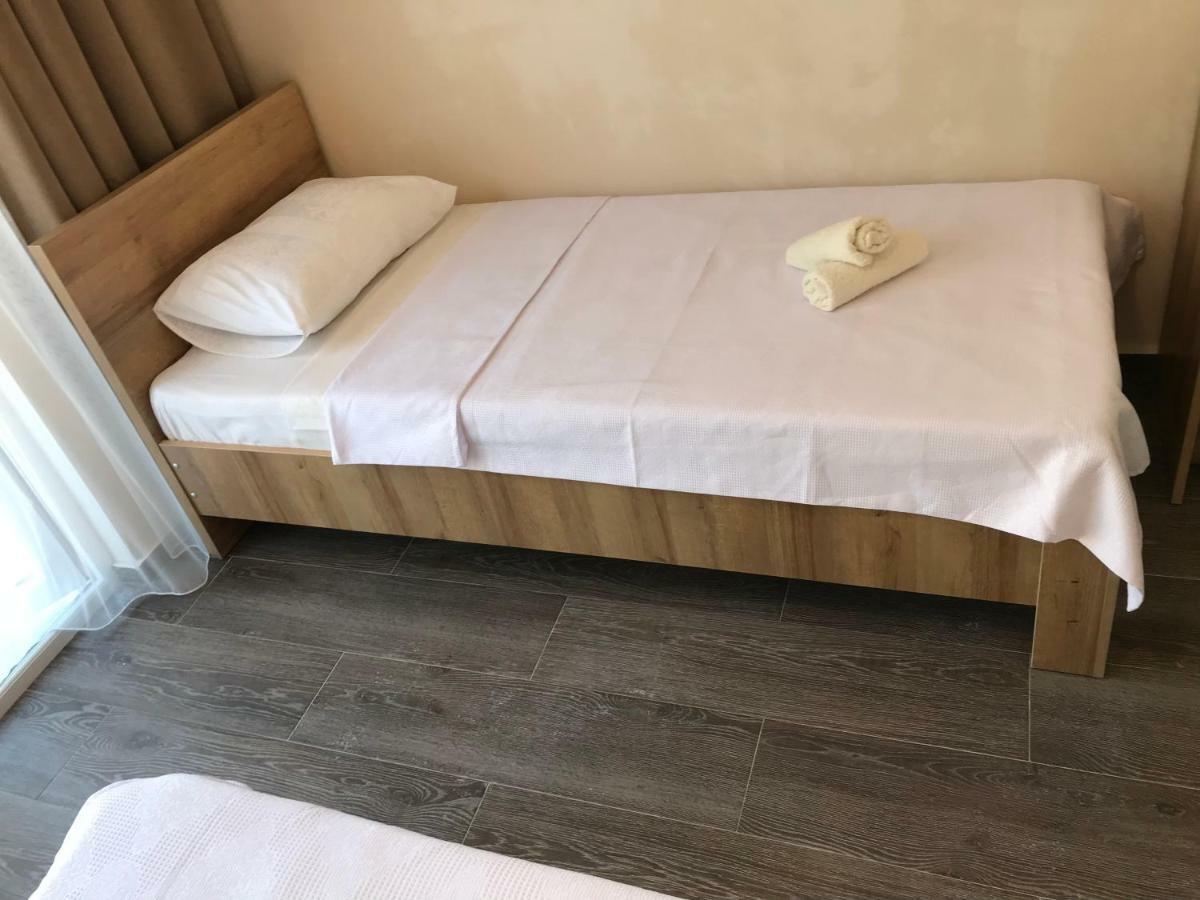Hotel Charli Gonio Luaran gambar