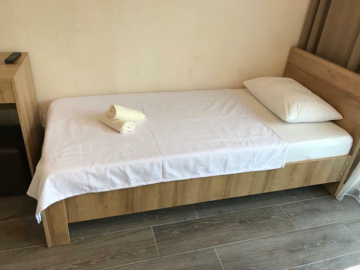 Hotel Charli Gonio Luaran gambar